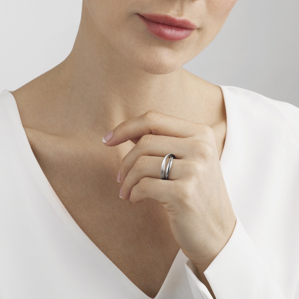 Möbius sterling silver double ring for women | Georg Jensen Möbius sterling silver double ring for women | Georg Jensen