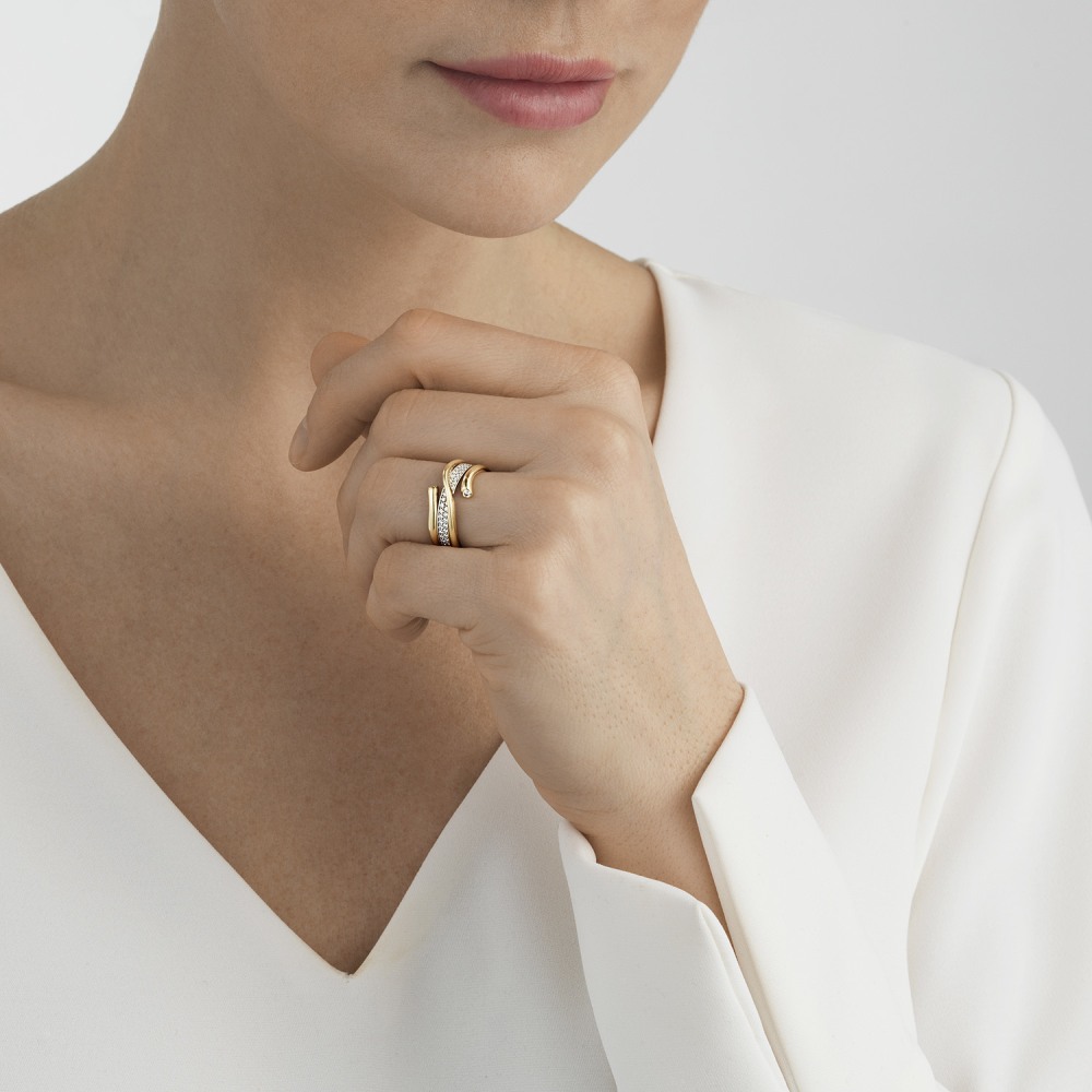 Magic combination of gold rings with white diamonds | Georg Jensen