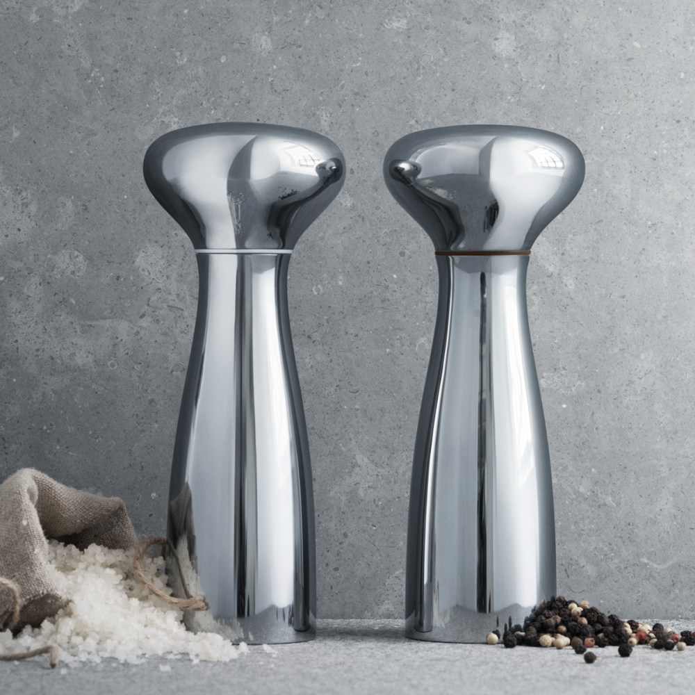 https://res.cloudinary.com/georgjensen/image/upload/f_auto,dpr_2/w_500,c_scale/products/images/hi-res/3585669-ALFREDO-salt-and-pepper-stainless-steel?_i=AG