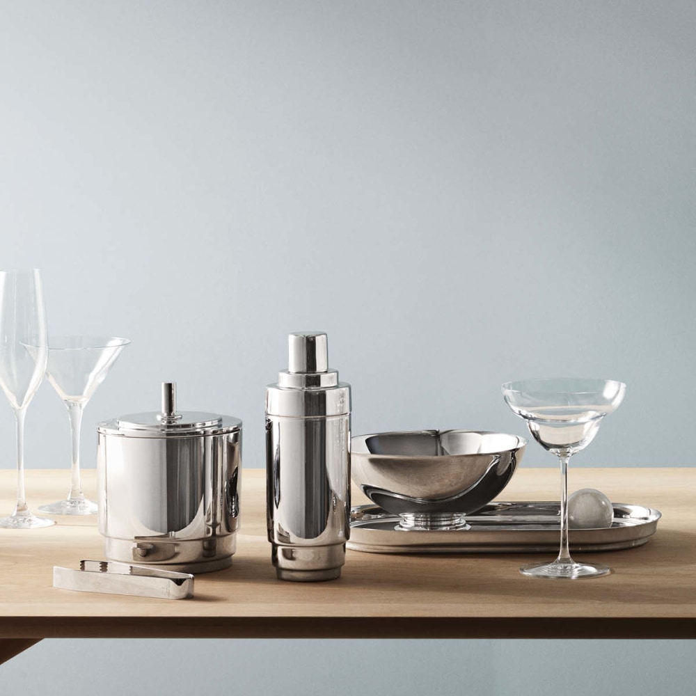 MANHATTAN sleek tray in steel and leather | Georg Jensen