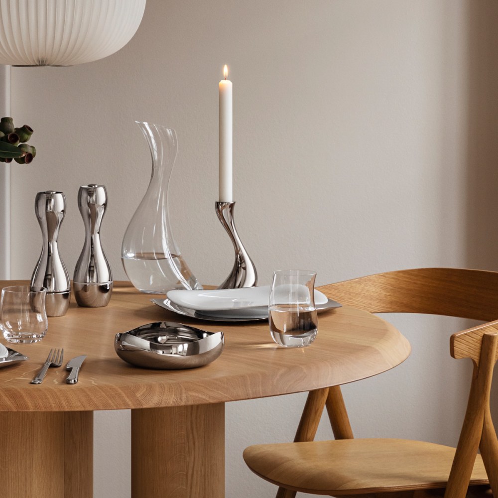 https://res.cloudinary.com/georgjensen/image/upload/f_auto,dpr_2/w_500,c_scale/products/images/hi-res/ProductPage_carrusel_COBRA-10?_i=AG