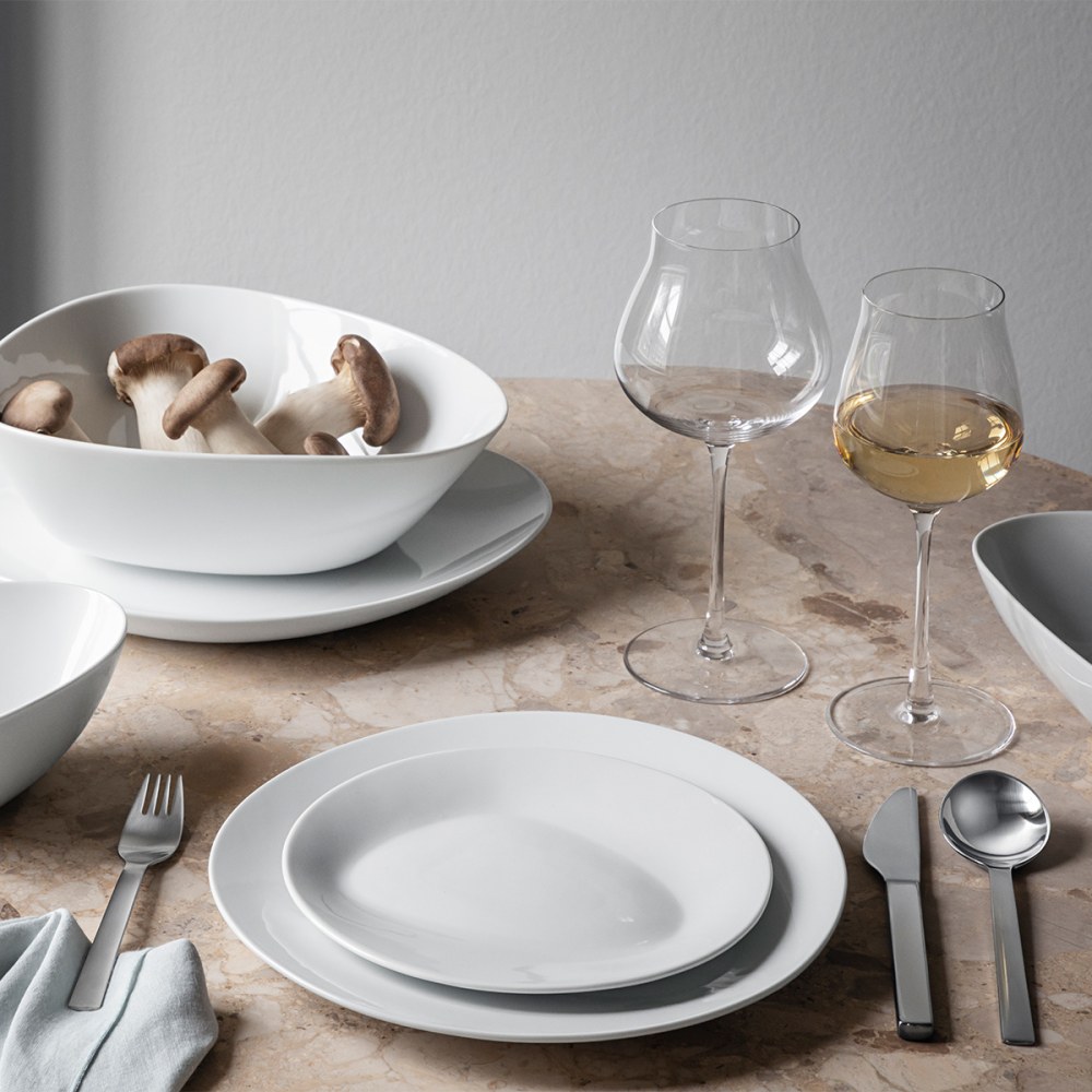 https://res.cloudinary.com/georgjensen/image/upload/f_auto,dpr_2/w_500,c_scale/products/images/hi-res/SKY_collection_10019196_10019197_10019205_10019206_10019201?_i=AG