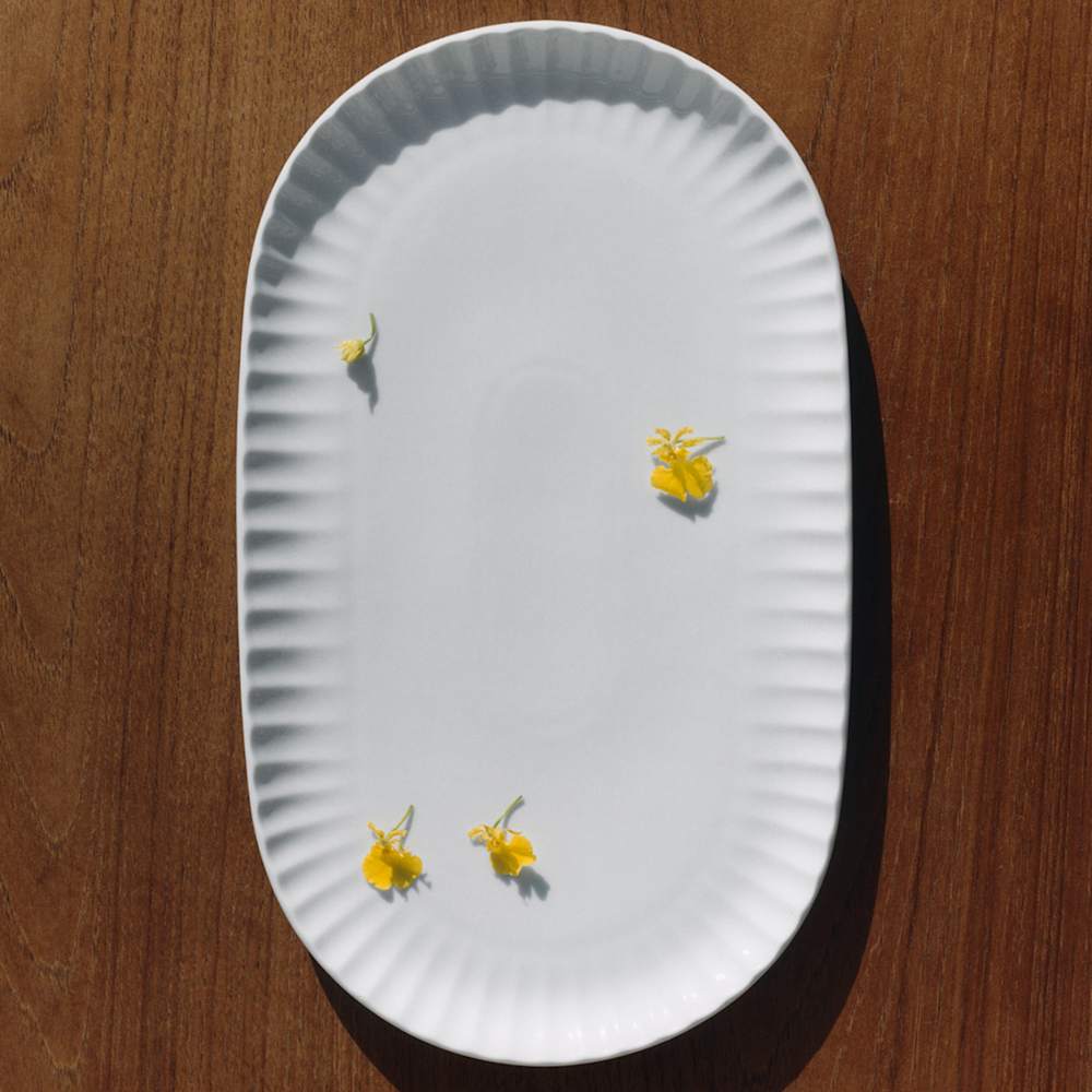 Bernadotte Coupe Serving Dish in white porcelain