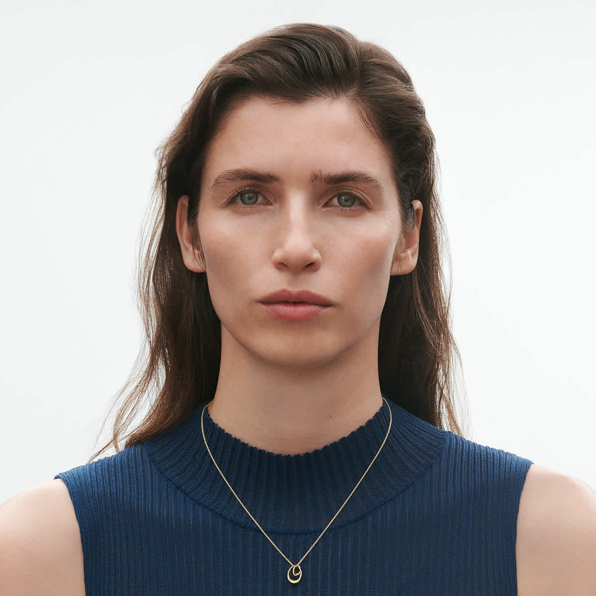 OFFSPRING pendant, mother and child necklace in 18k gold OFFSPRING pendant, mother and child necklace in 18k gold
