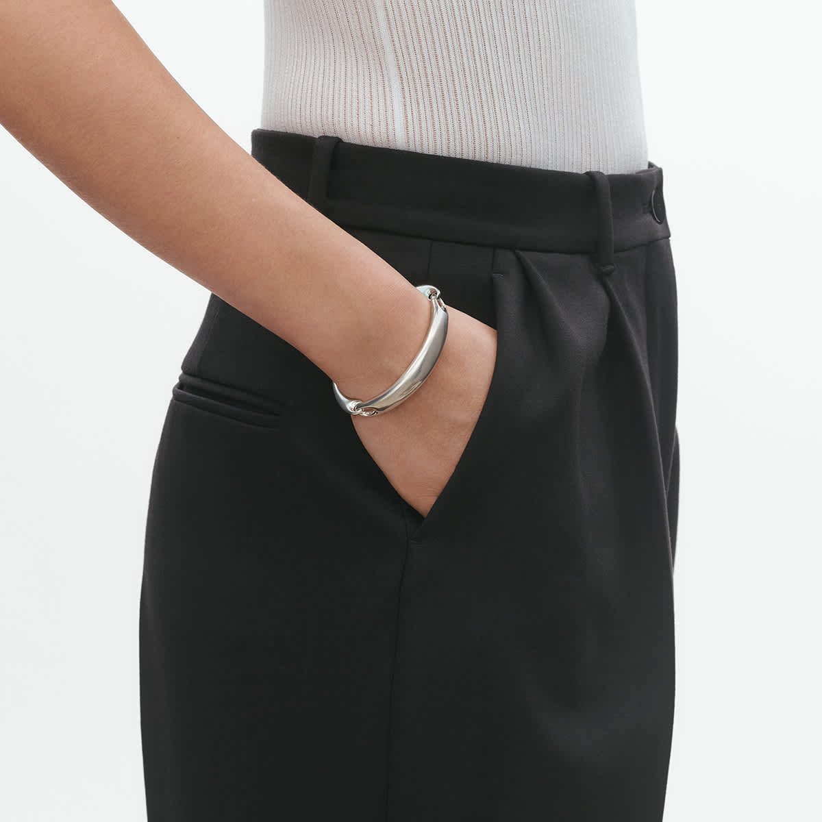 スターリングシルバー製 Georg Jensen Reflect IDバングル スターリングシルバー製 Georg Jensen Reflect IDバングル