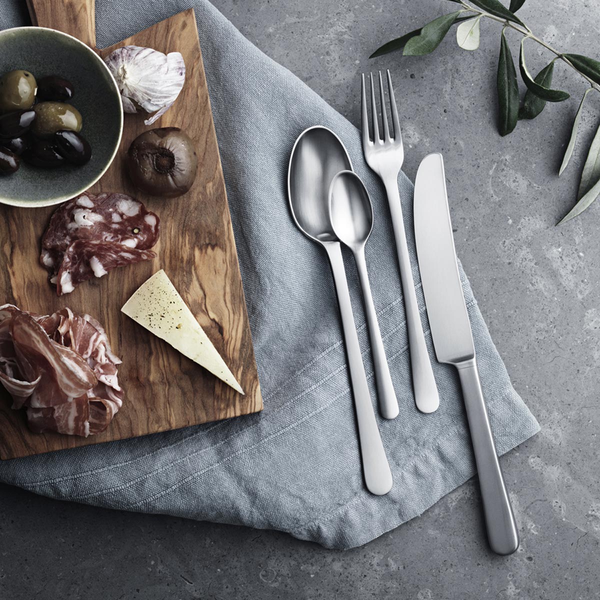 COPENHAGEN matte 16 pcs. cutlery set in stainless steel COPENHAGEN matte 16 pcs. cutlery set in stainless steel