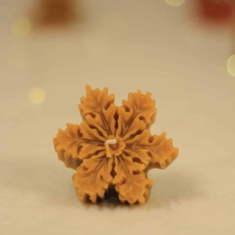 Espelma de cera d'abella en forma de floc de neu