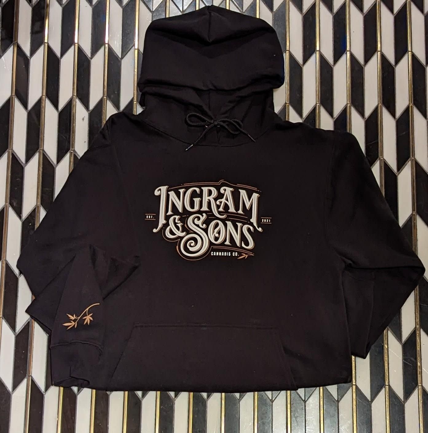Ingram & Sons | Pullover Hoodie | Size X-Large