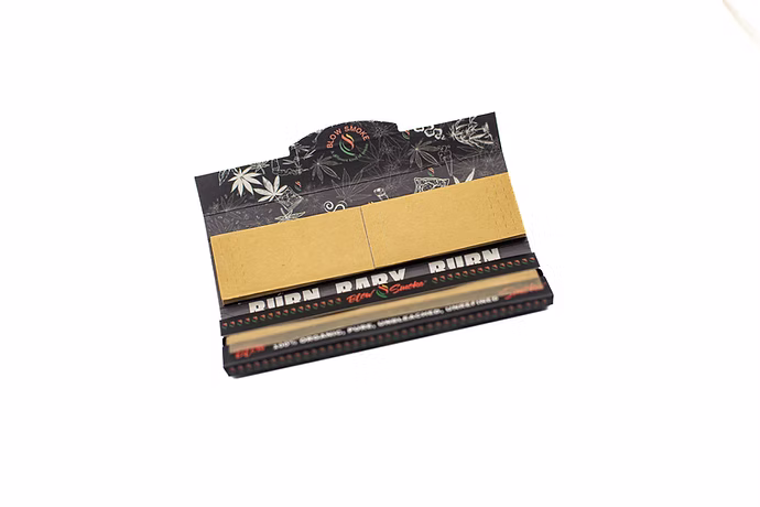 Blow Smoke KING SIZE ROLLING PAPERS 