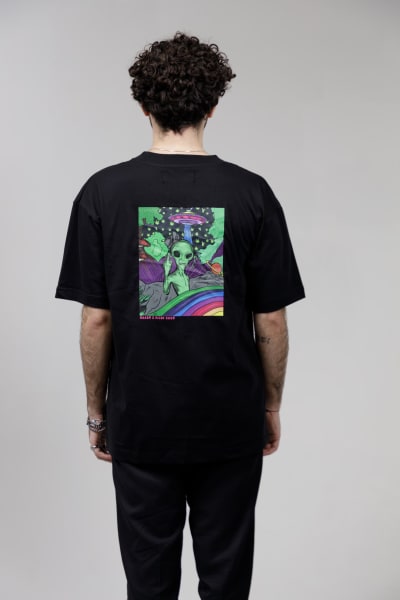 Medium Black Kiosk Tee Puff