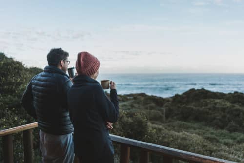 couple looking at the ocean