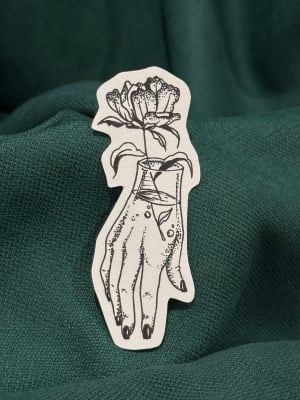 Image of Fleur dans la main