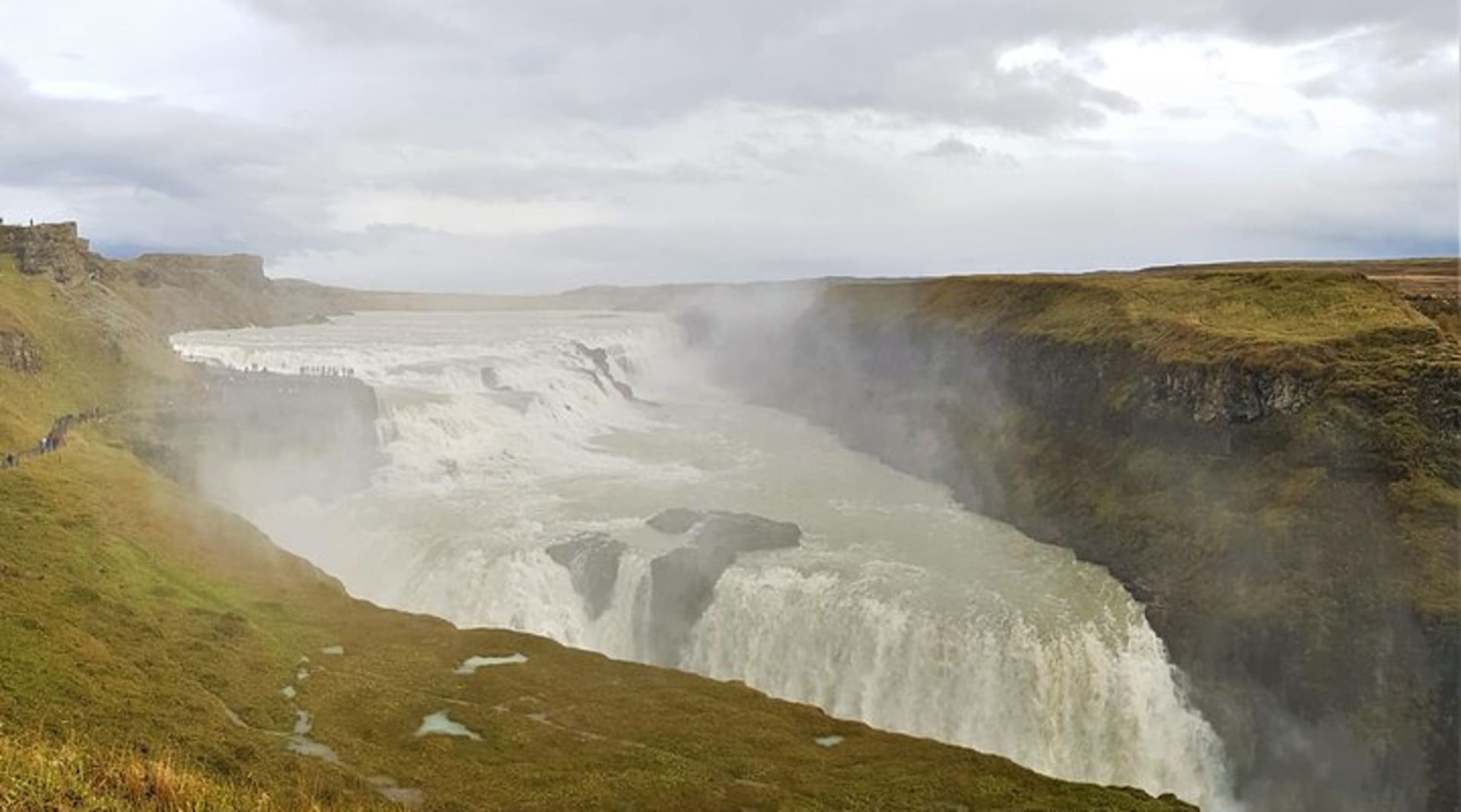 The powerful waterfall Gullfoss