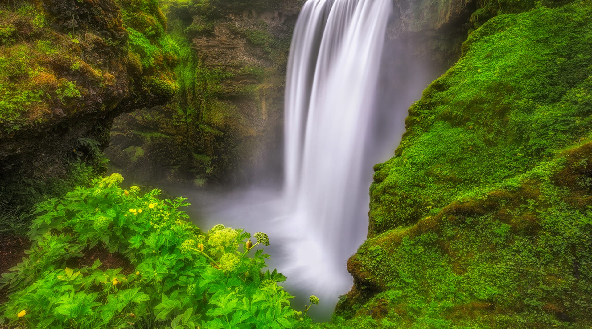 South Coast day tour, Skogafoss waterfall