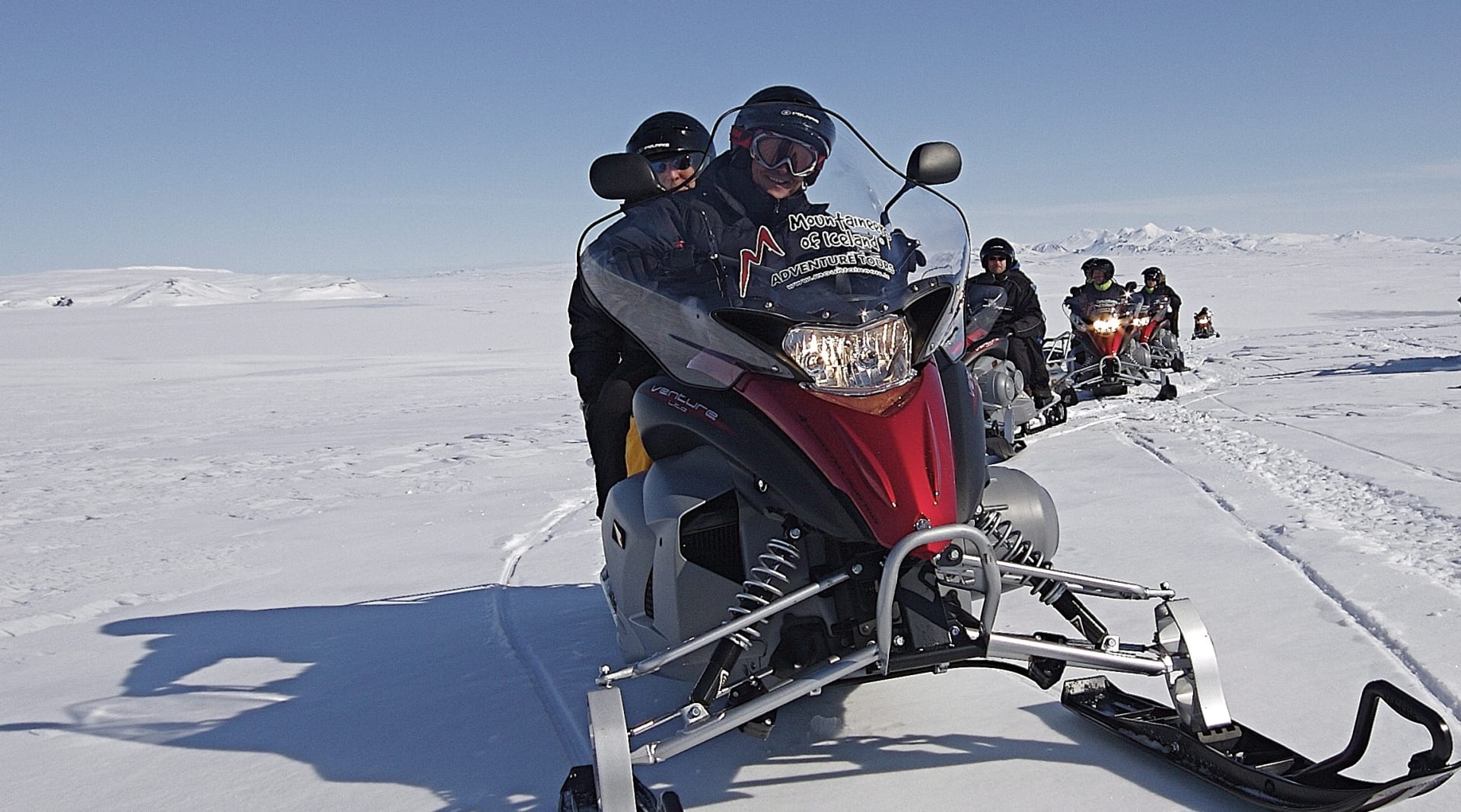 Snowmobiling tour on Langjökull Glacier 