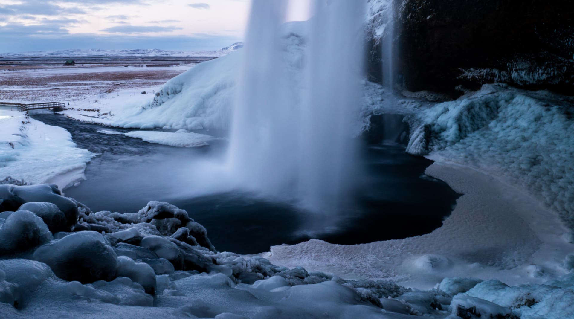 Seljalandsfoss Waterfall