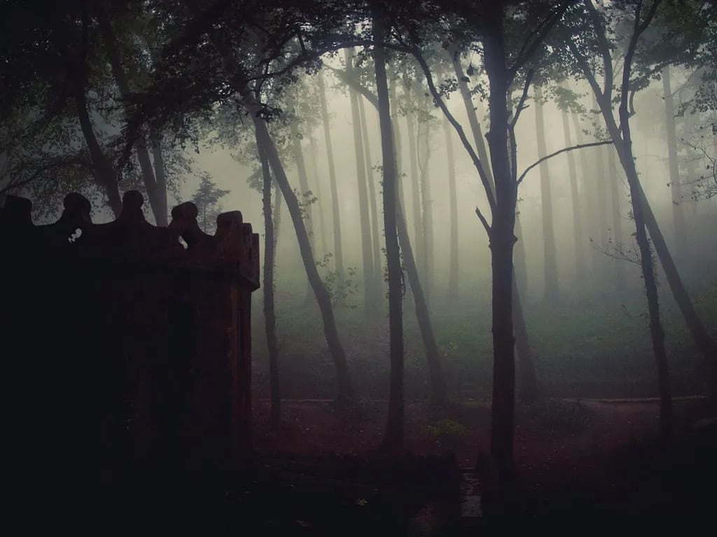When is the rainy season in Sintra?