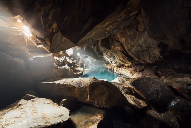 grotagja-cave-north-of-iceland-game-of-thrones