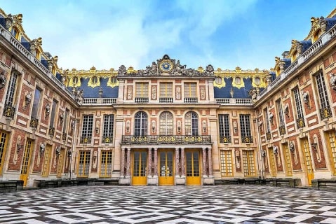 Cover image for the Fontainebleau, Versailles, Gardens, Trianon Private from Paris experience