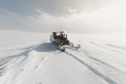 Cover image for the Snowmobile - Express experience