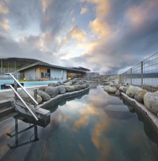 Cover image for the GOLDEN CIRCLE & FONTANA GEOTHERMAL SPA experience