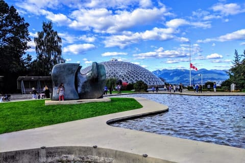 Cover image for the 4 Unforgettable Hours in Vancouver experience
