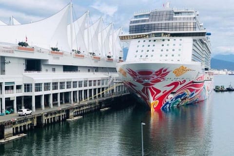 Cover image for the Vancouver Cruise Shore Excursion Tour experience