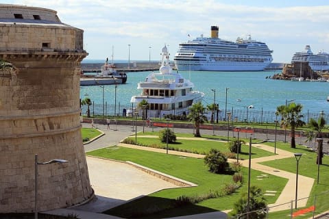 Cover image for the Exclusive Rome & Vatican City Tour from Civitavecchia Round Trip | Tickets Skip the Line Entrance experience