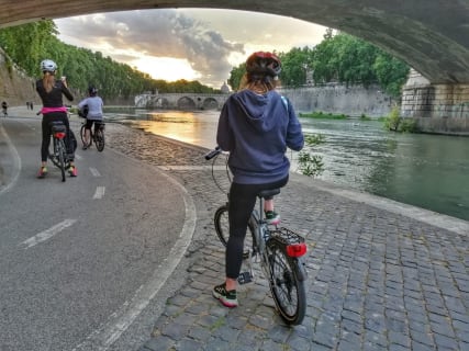 Cover image for the Electric Bike Rental at Lungotevere experience