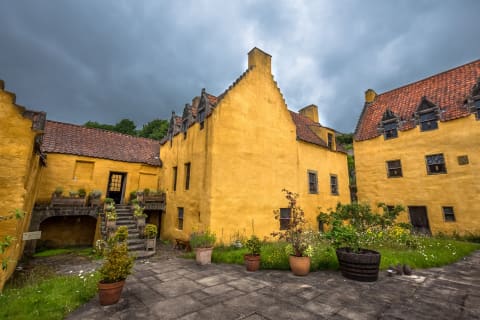 Cover image for the Outlander Tour with entry to Castles experience