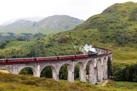 Cover image for the Harry Potter Train and the Scenic Highlands with an Inverness departure experience