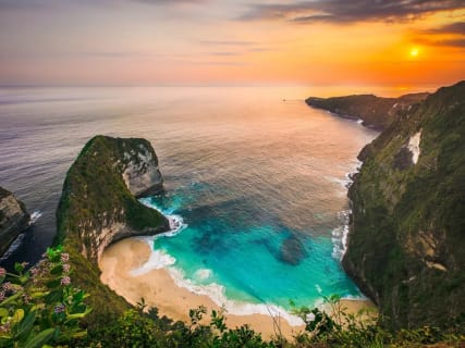 Cover image for the 6 Days 5 Nights South & North Bali Special Trips experience