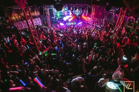 Cover image for the Venice Guided Pub Crawl with VIP Entry and Free Shots experience