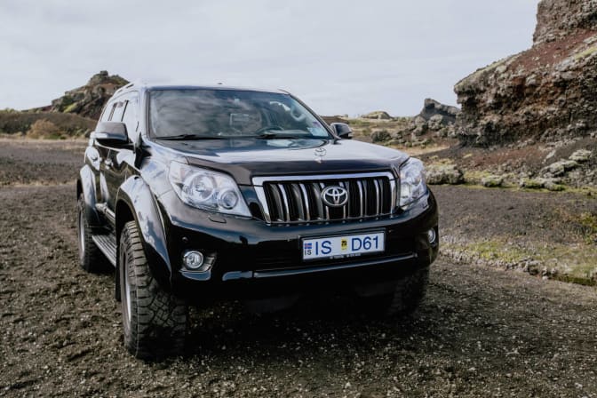 Product image for Private Luxury Airport Transfer from Keflavik Airport to Reykjavik 