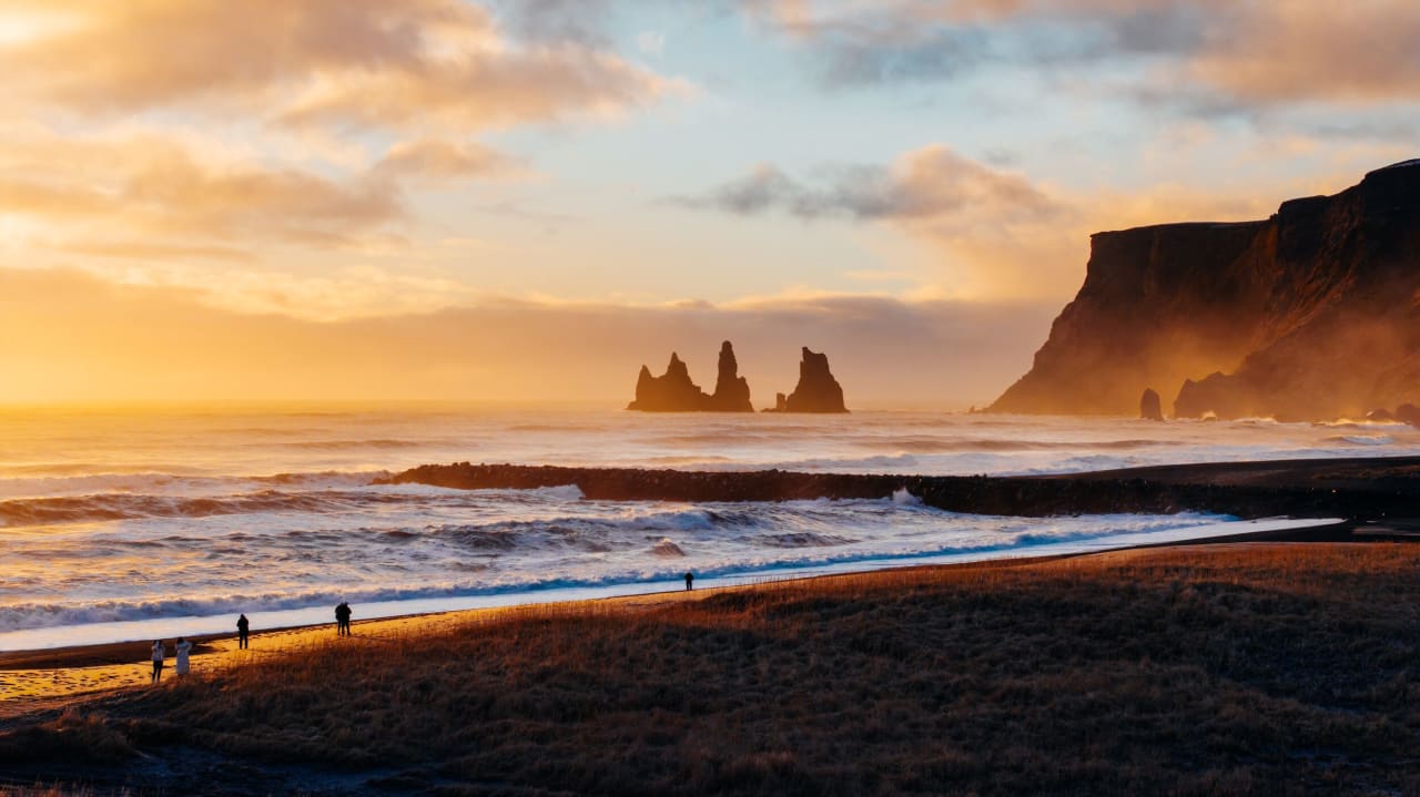 Víkurfjara beach with Reynisdrangar as seen from Vík