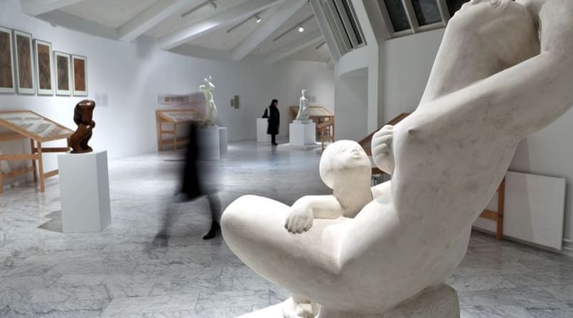 A unique experience as the artist’s design, inspired by vernacular Mediterranean architecture, is a stand-alone work of art. 