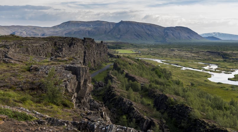 Almannagjá in Þingvellir Iceland, Mysterious Lighting