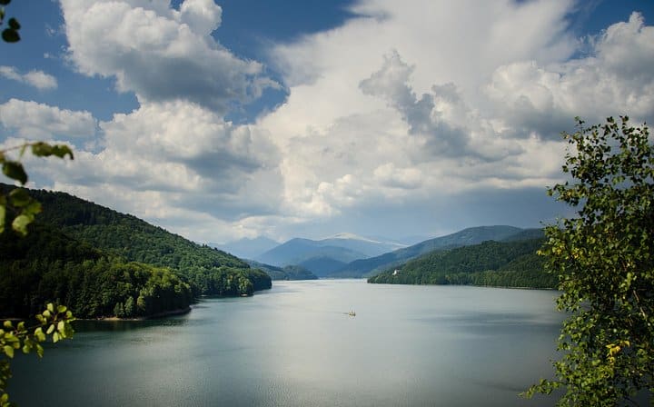 Vidraru Lake