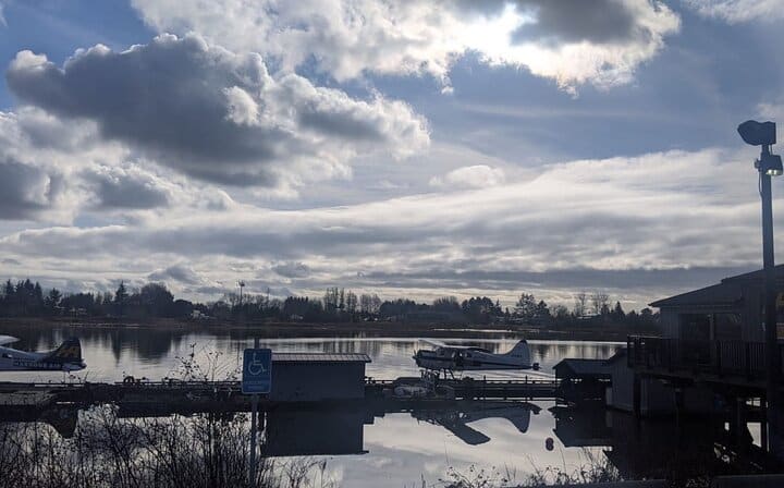 Air harbour seaplane
