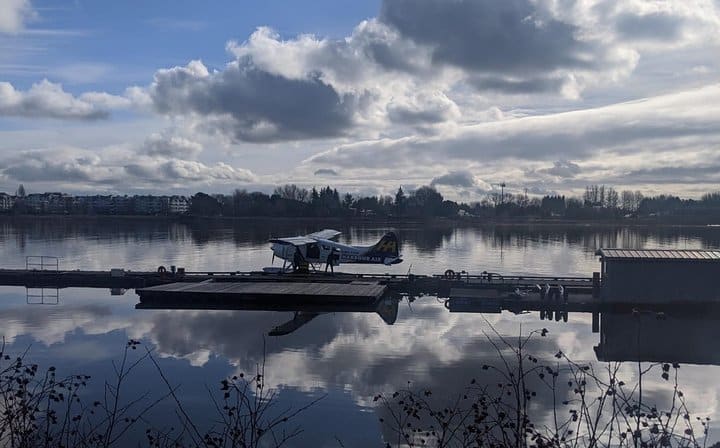 Air harbour seaplane