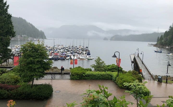 Deep Cove Kayaking