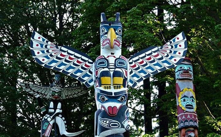Totems poles