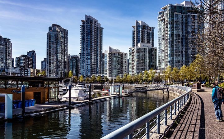 Canada-Way Walkway