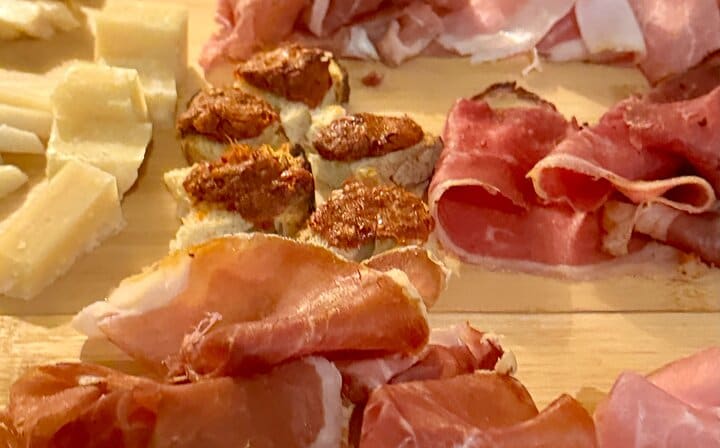 Rome Lunch Food Tasting with Wine Pairing Experience Trastevere