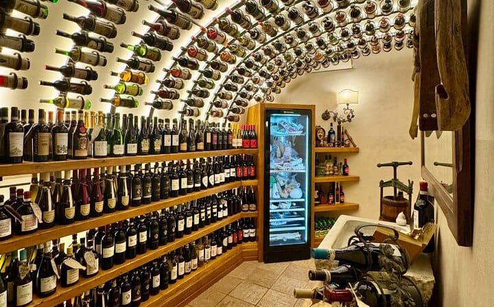 Rome Lunch Food Tasting with Wine Pairing Experience Trastevere