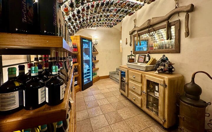 Rome Lunch Food Tasting with Wine Pairing Experience Trastevere