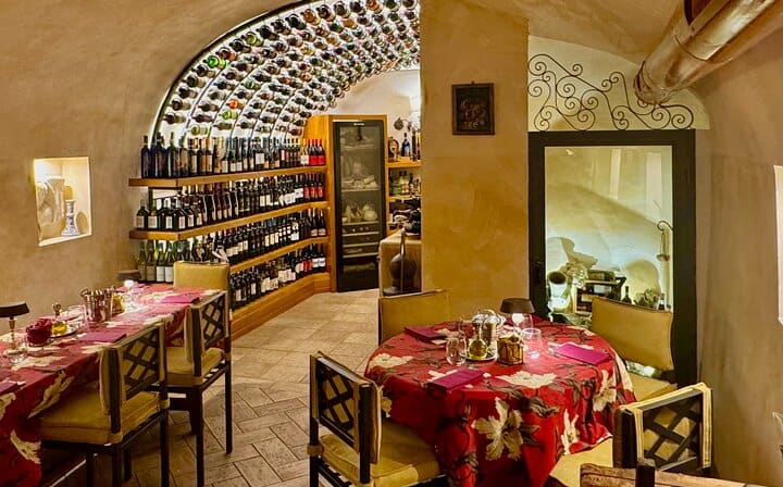 Rome Lunch Food Tasting with Wine Pairing Experience Trastevere