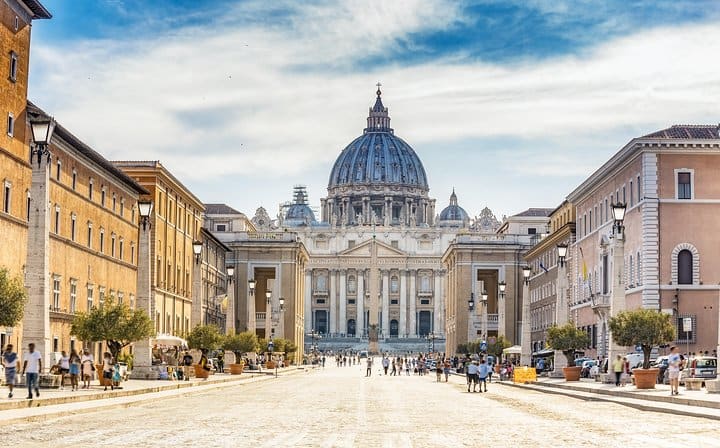 Rome Hop On Hop Off Open Bus + Vatican Museum Sistine Chapel Tour| Fast Track