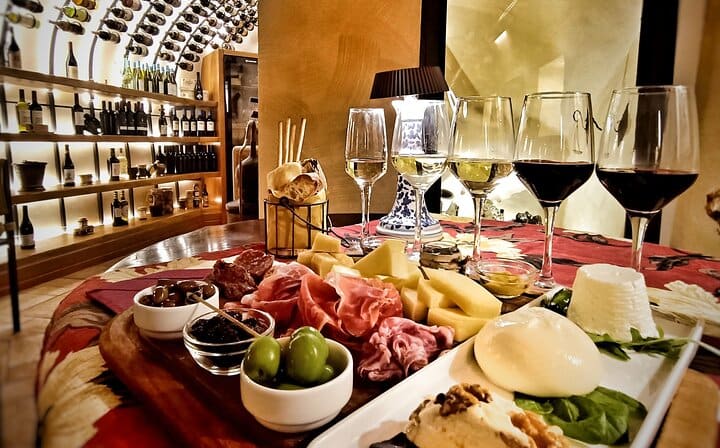 Rome Lunch Food Tasting with Wine Pairing Experience Trastevere