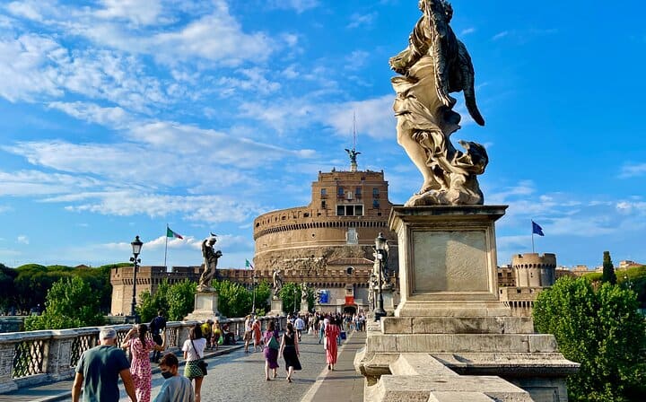 Castel Sant Angelo & Breakfast Hadrian's Tomb Private Tour